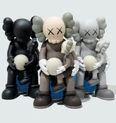 KAWS : HOLIDAY THAILAND VINYL DOLL (Set of 3)